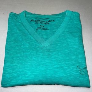 AE 🦅 green soft t-shirt